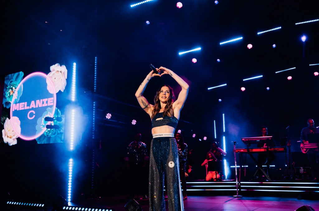 Melanie C Performs Spice Girls Medley For Sydney’s NYE Concert