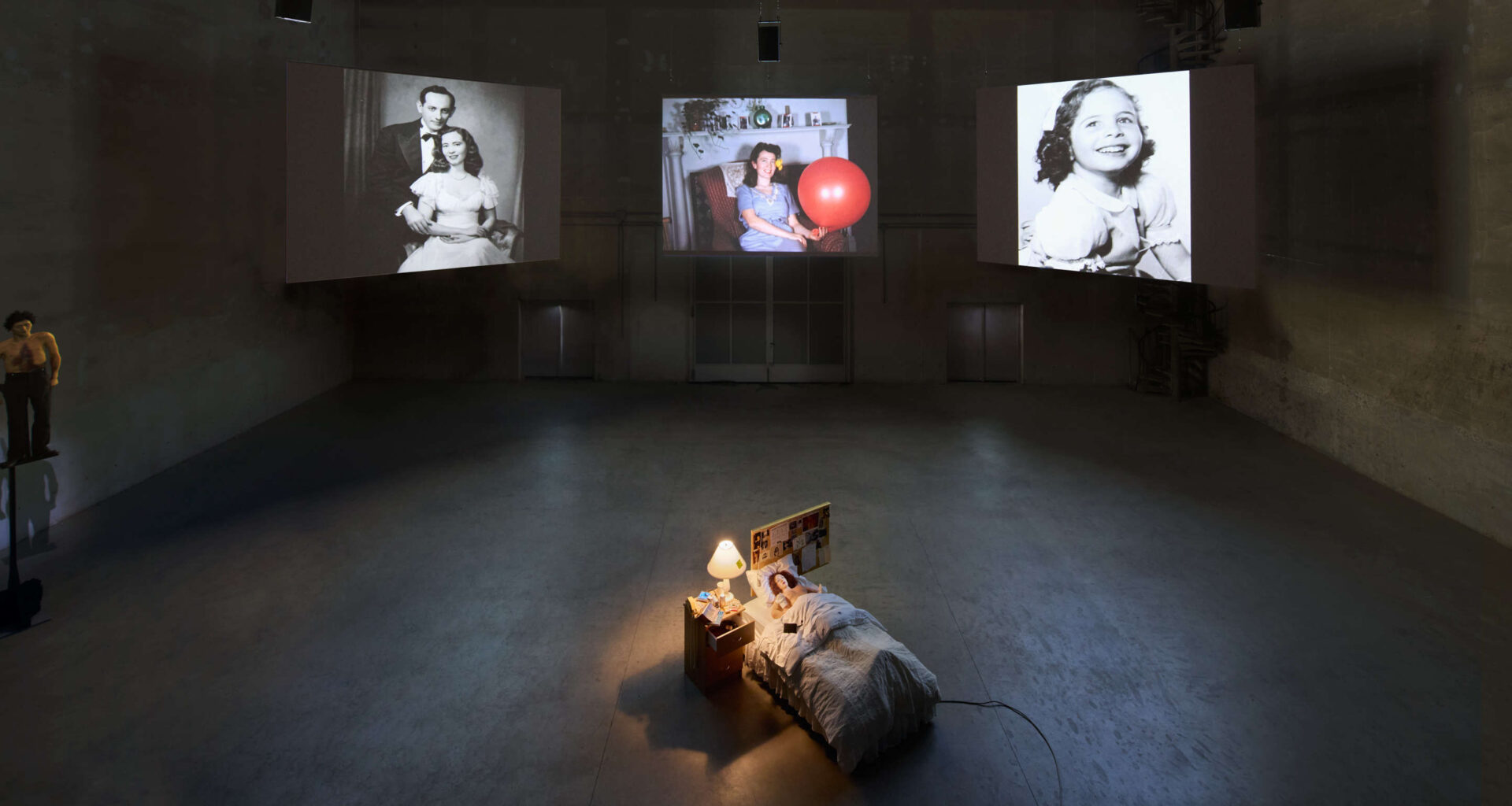 Nan Goldin, when life becomes image. What the HangarBicocca exhibition looks like.