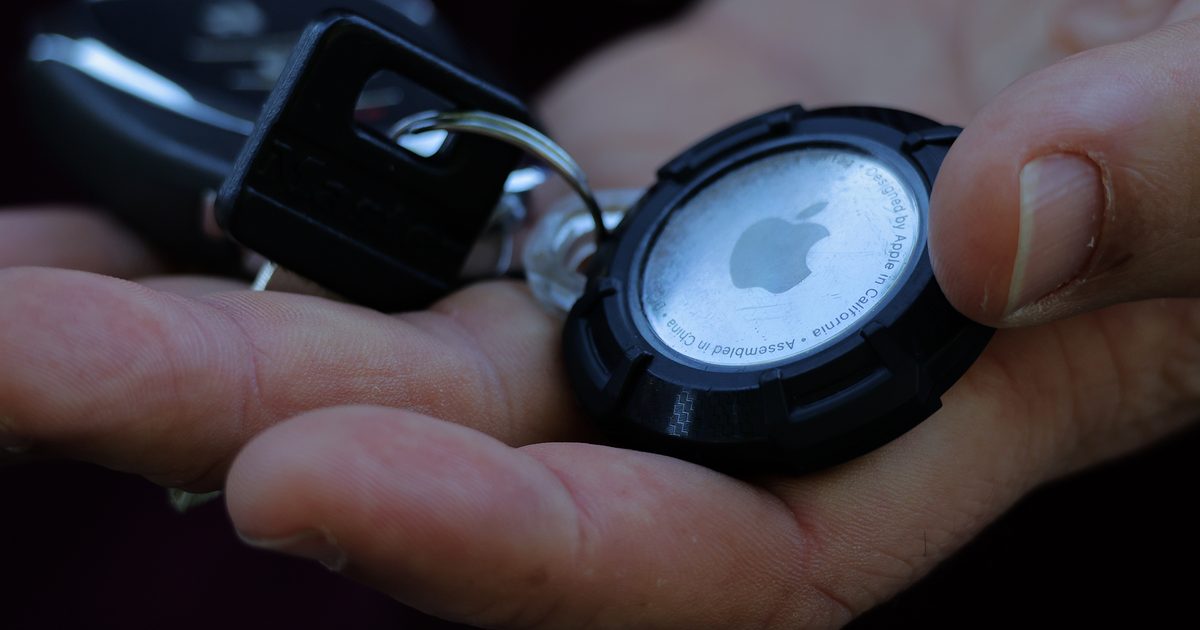 Original Airtag drops to lowest price since Black Friday