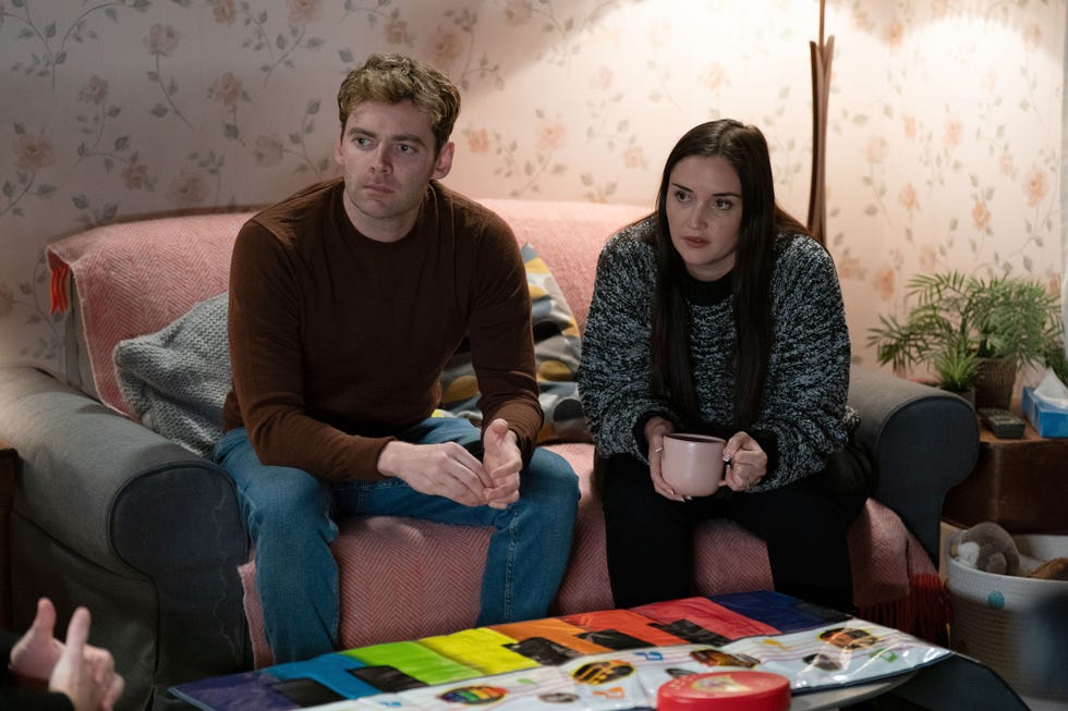 lauren branning, peter beale, eastenders