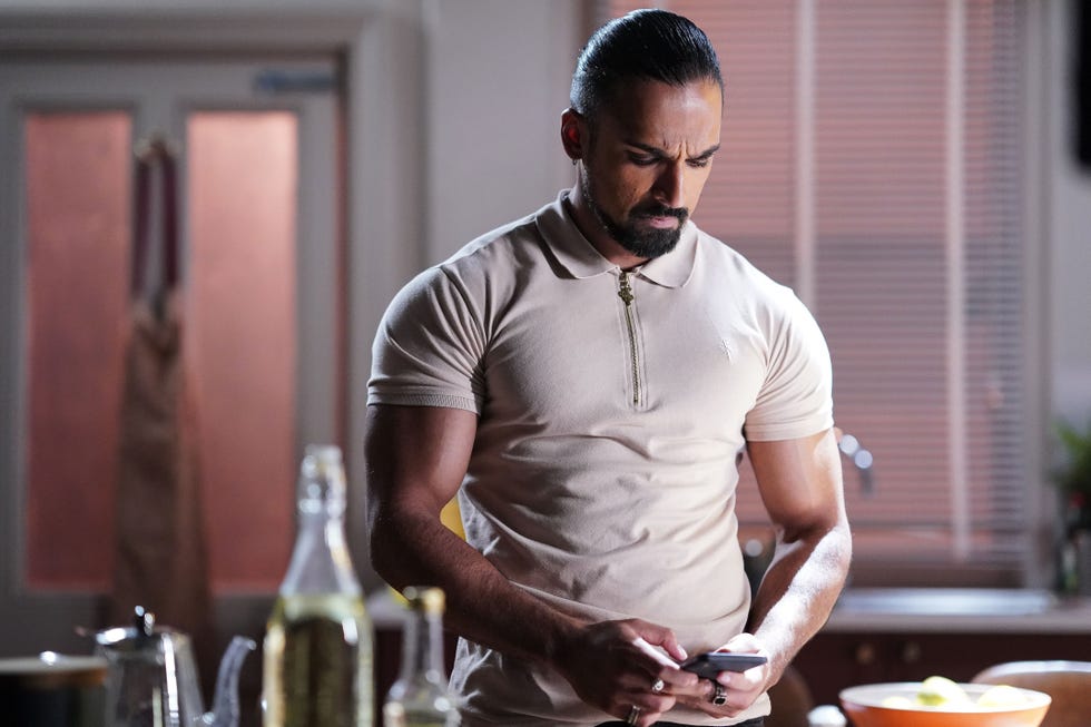 Ravi Gulati, EastEnders ravi gulati, eastenders