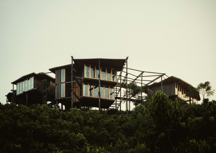 Round House Estate Bungalow at Ahangama / Narein Perera - Exterior Photography, Balcony