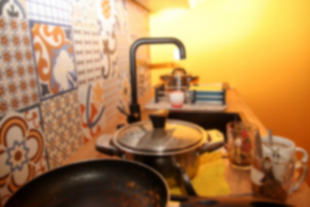 Photo: Shutterstock סירים על השיש