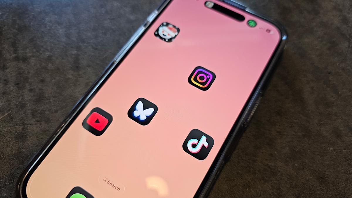 In 2025, quitting social media felt easier than ever