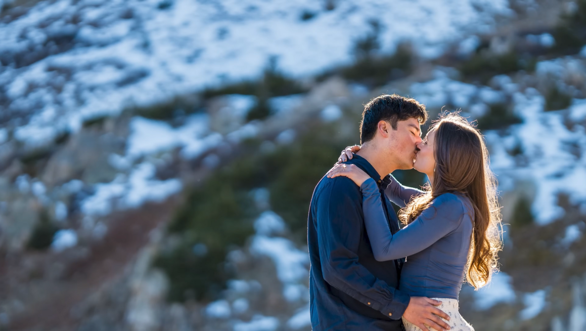 When f/1.4 Is Worth It and When f/2.8 Wins