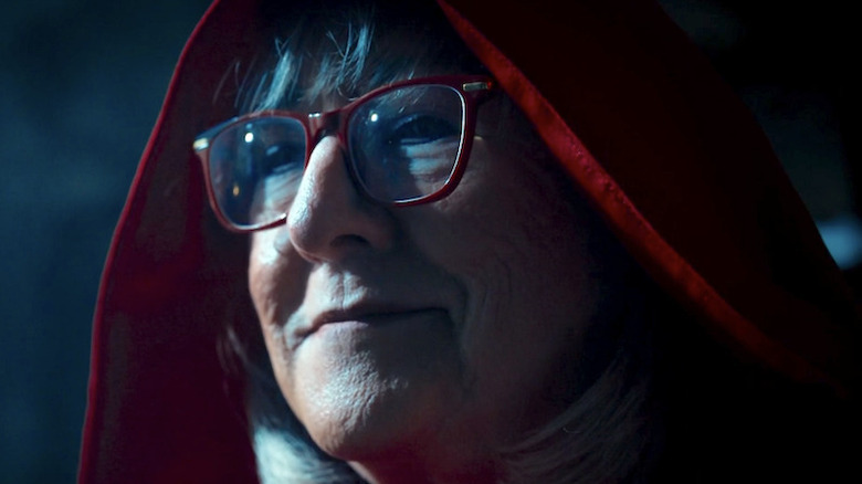 The Traitors cast member Donna Kelce walks into the roundtable