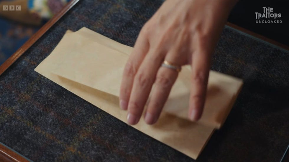 traitors uncloaked envelopes