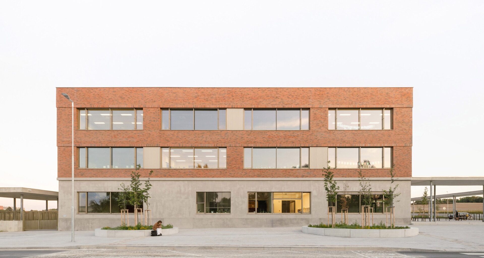 Vida Elementary School by OVA