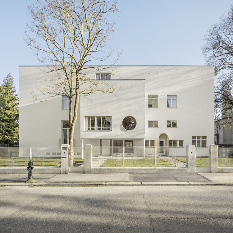 Villa Beer Renovation / Christian Prasser Architektur - Exterior Photography, Concrete