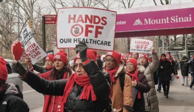 Nurses restart contract talks with another major hospital system on 5th day of strike