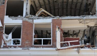 Blast in Iran port city kills 1, wounds 14 before Strait of Hormuz naval drill watched by US