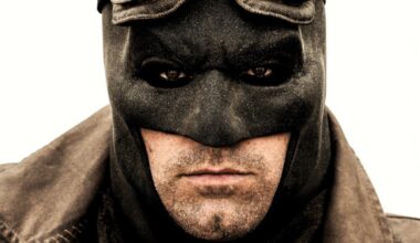 Zack Snyder Shares New Photo Of Ben Affleck As Knightmare BATMAN: "Hope Is Almost Extinct"