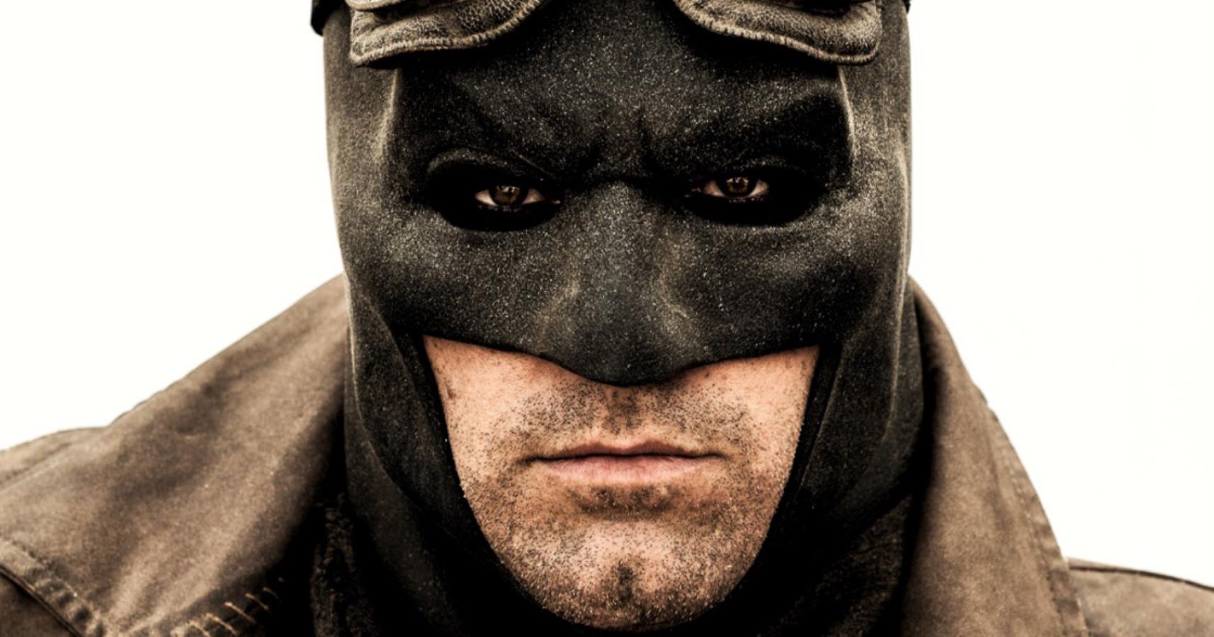 Zack Snyder Shares New Photo Of Ben Affleck As Knightmare BATMAN: "Hope Is Almost Extinct"