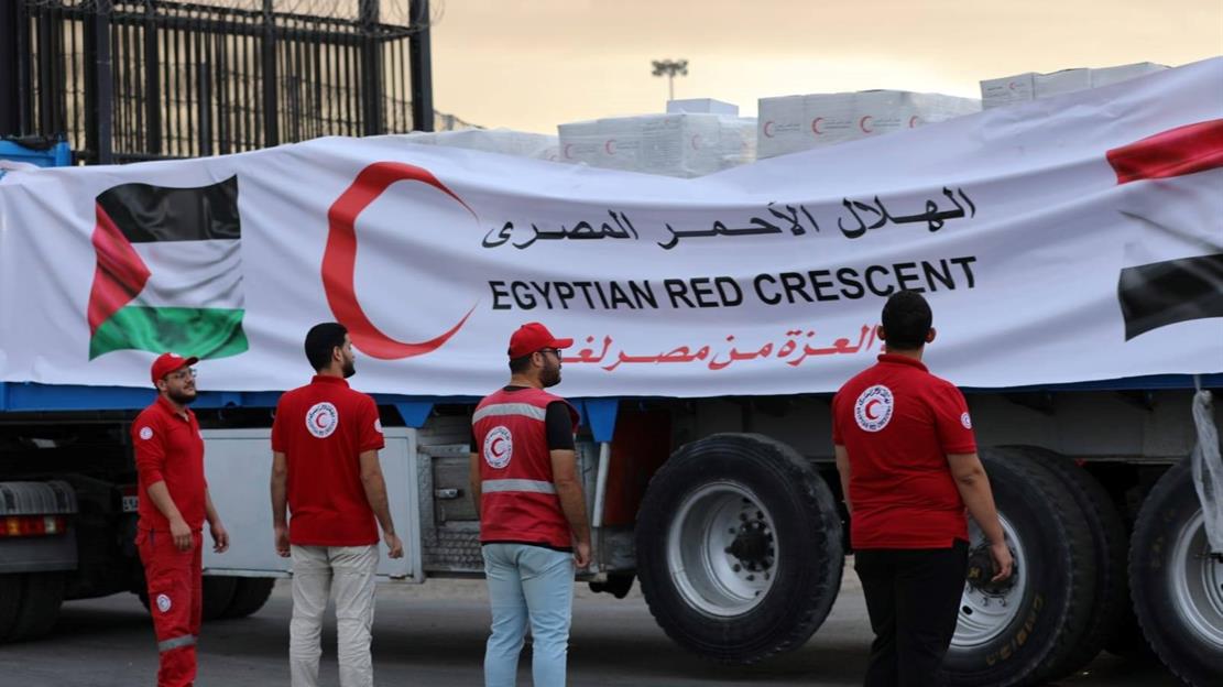 Egyptian Red Crescent delivers food, medical, winter aid to Gaza through 113th ‘Zad Al-Ezza’ convoy
