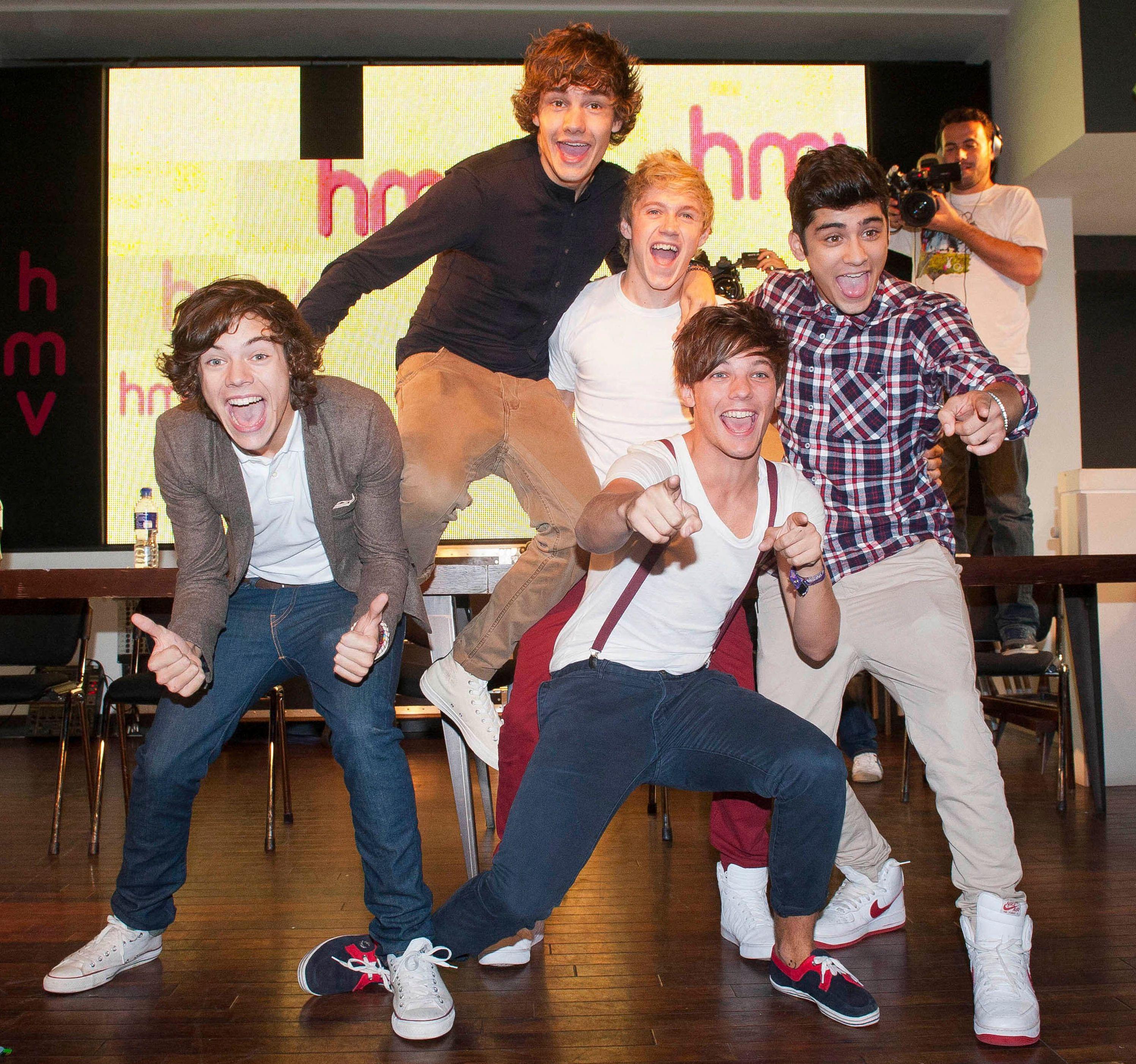 Harry Styles, Louis Tomlinson, Niall Horan, Liam Payne and Zian Malik of One DirectionOne Direction meet fans at HMV Oxford Circus, London, England..S