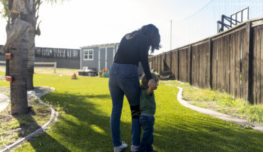 Kaiser Strike Delays Surgeries, Disrupts Care as More Workers Walk Off Jobs