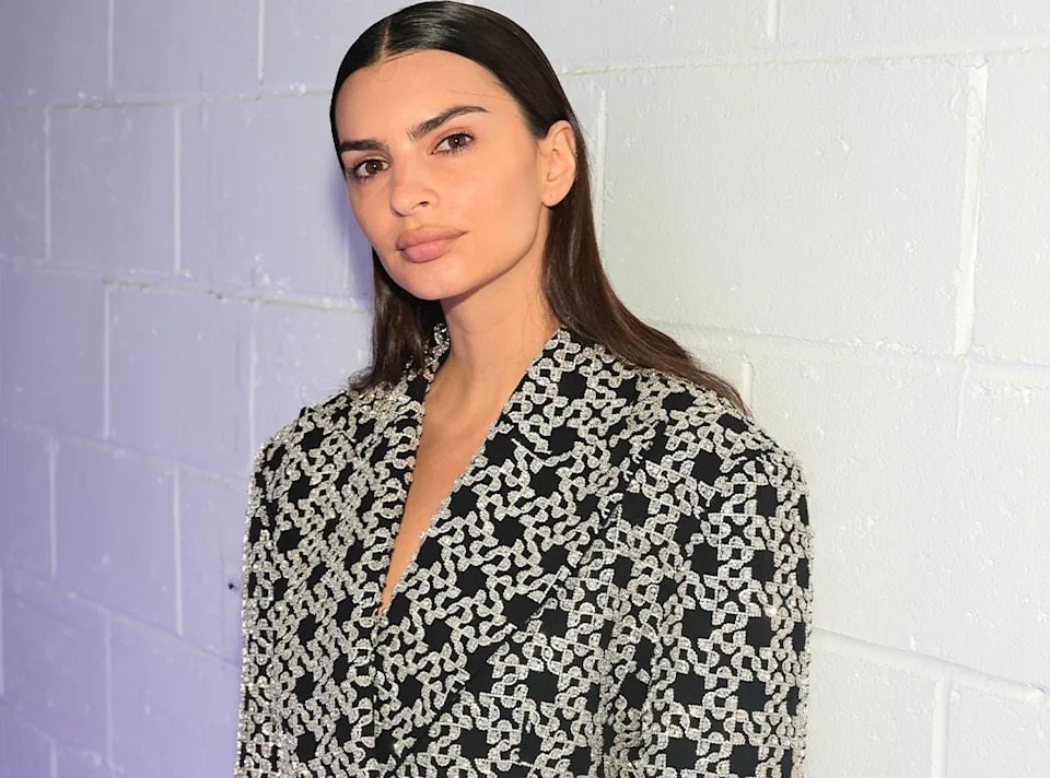 Emily Ratajkowski (Pronounced: Rat-Ah-Kof-Sky or Rat-Ah-Cow-Skee)