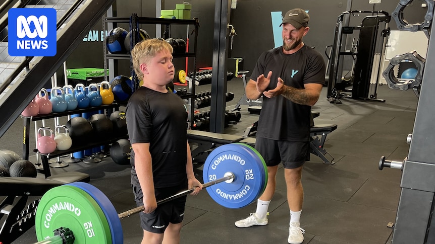 Nine-year-old Jackson Mackay deadlifts into the record books