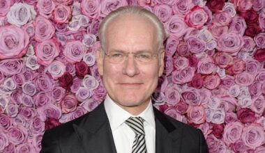 The National Desk dark theme brand icon