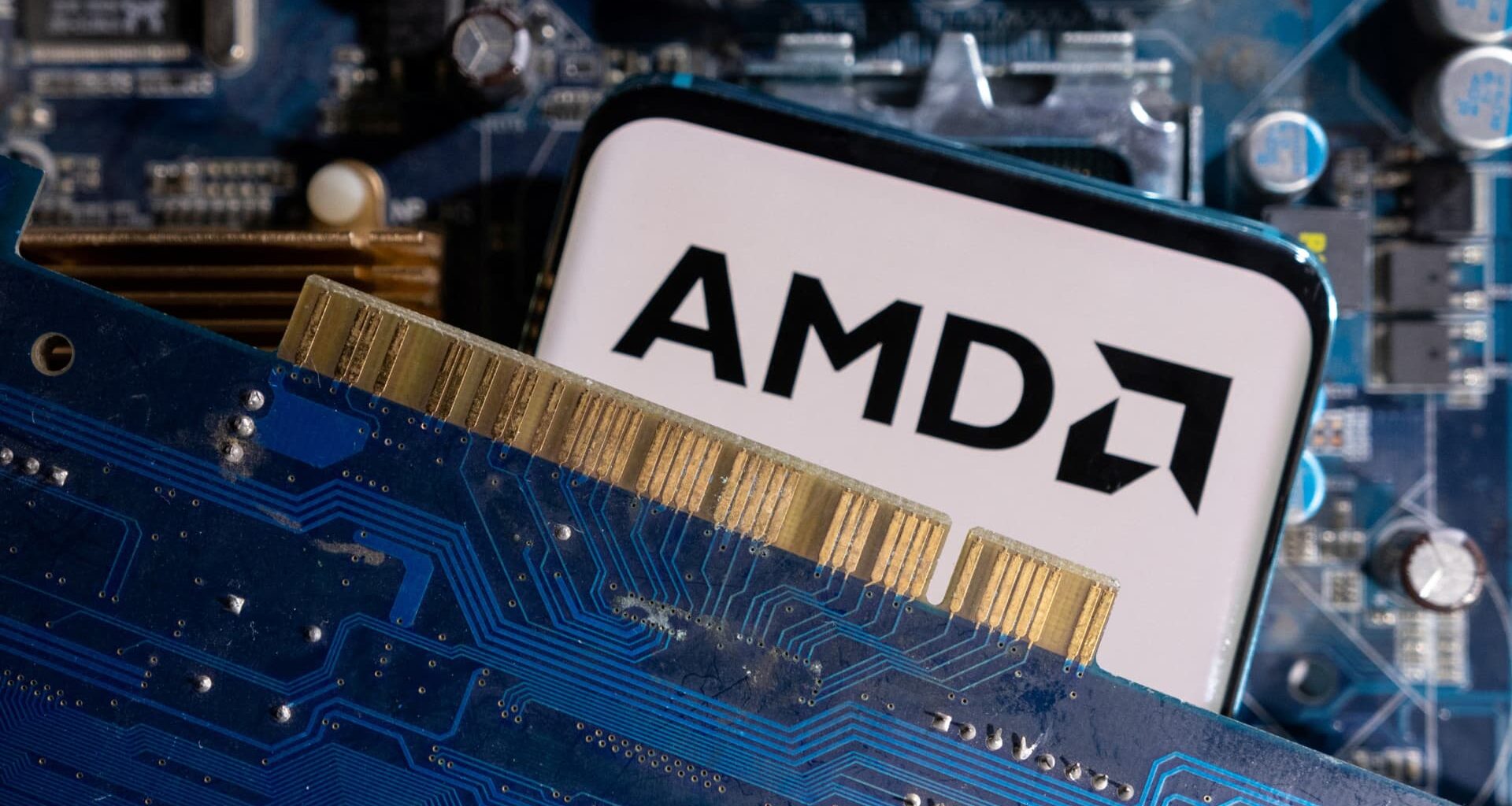 There's a structural shift taking place in AI that investors may be missing. How to play it