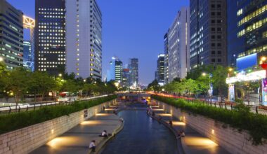 Asia-Pacific markets see another weak session as tech sell-off deepens