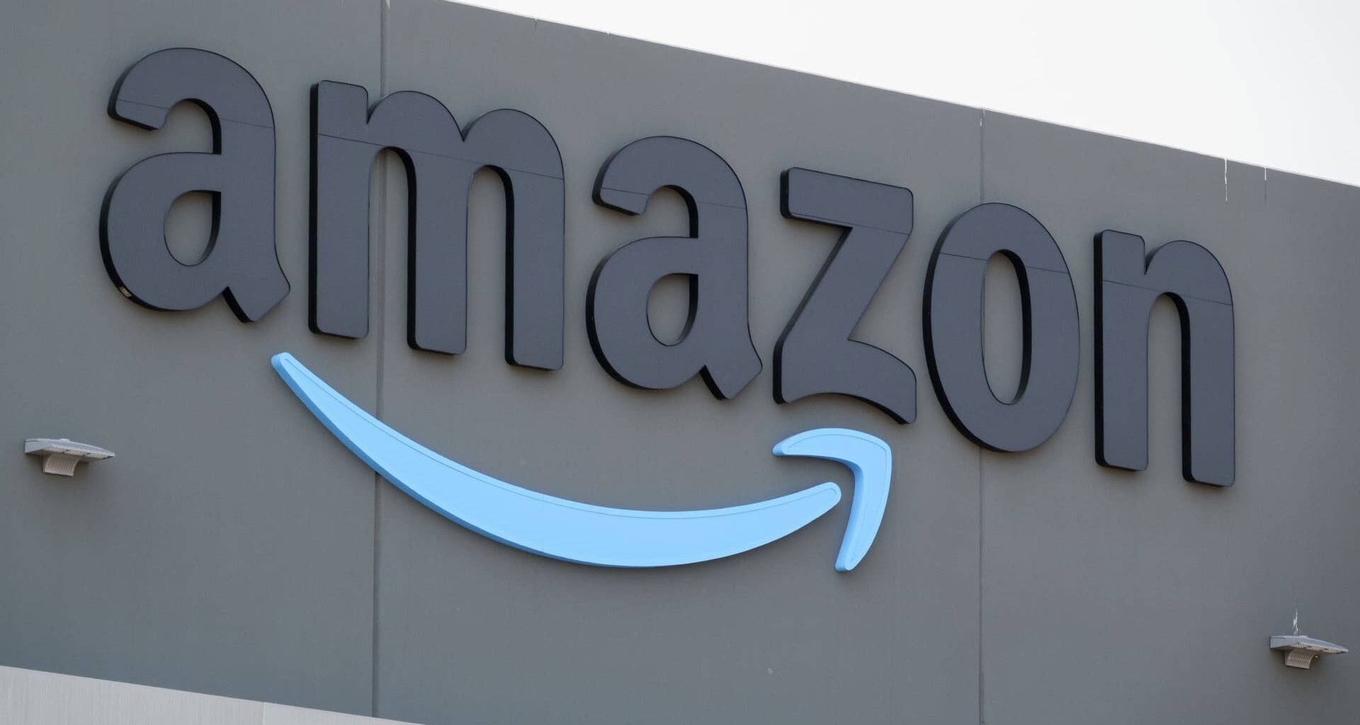 Amazon is dipping on margin and capex concerns. Wall Street analysts still see upside