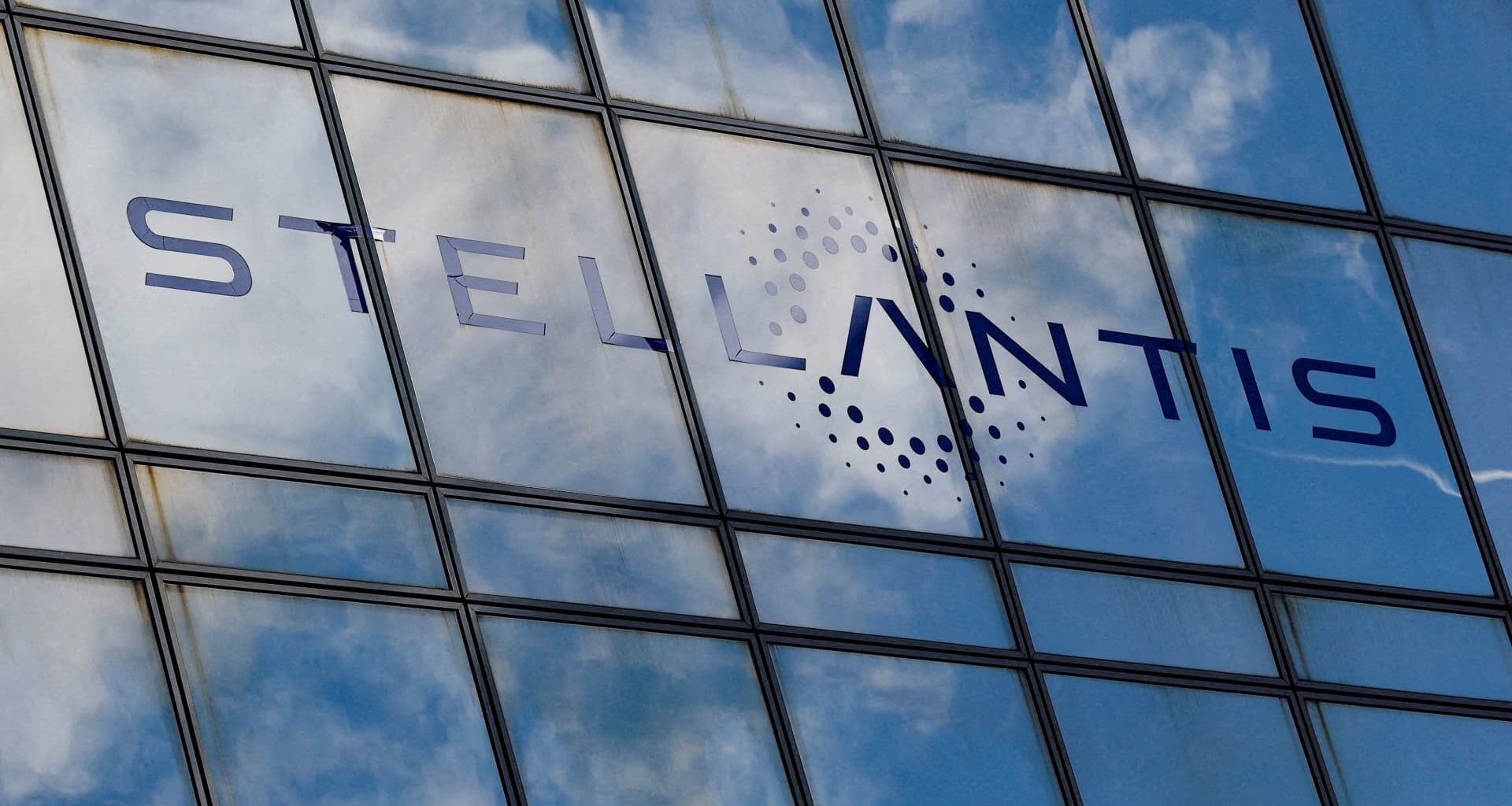 Stellantis-backed ACC drops plans for Italian, German factories: union