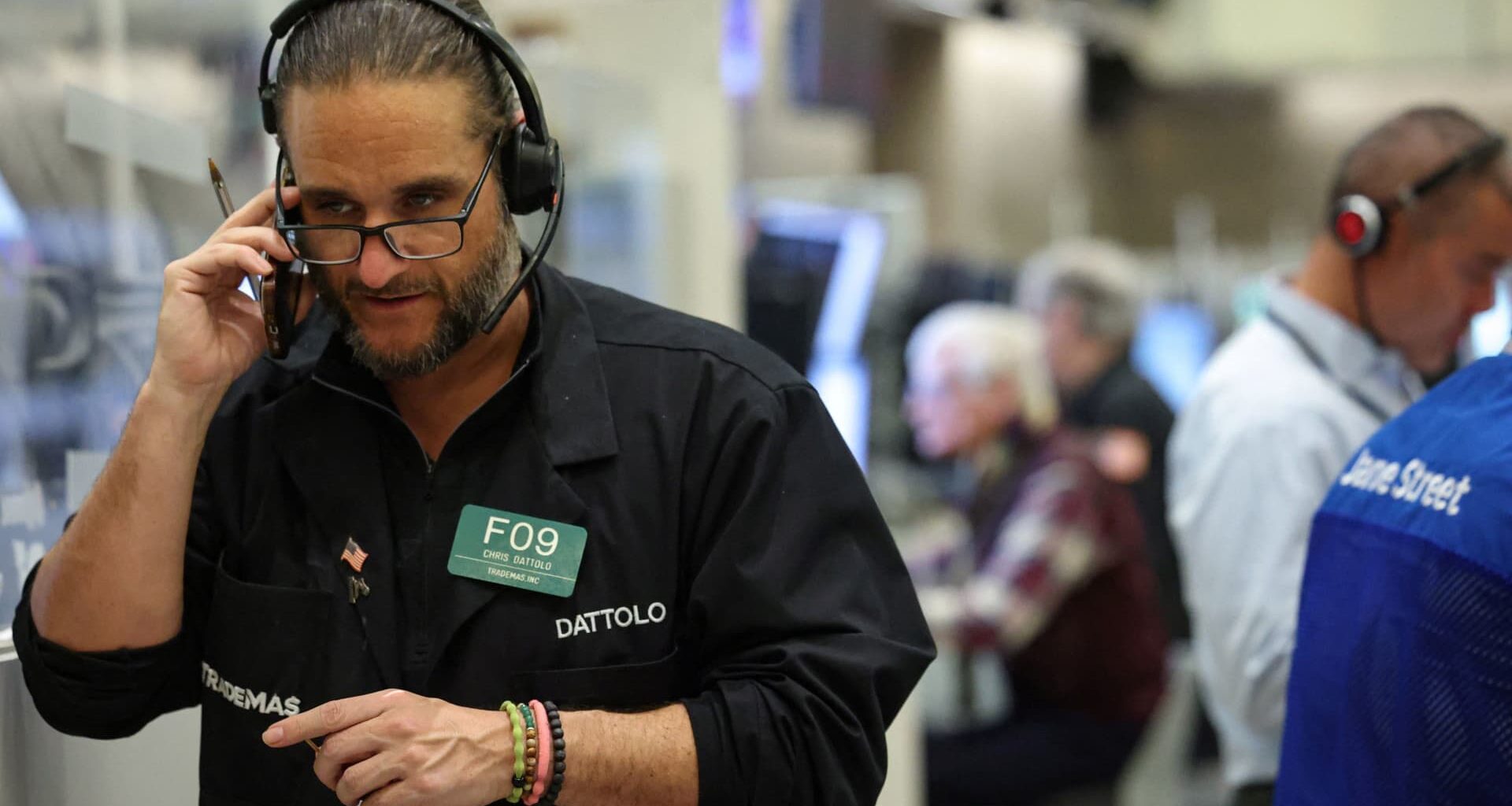 Unstable tariff situation and new AI disruption spark market sell-off