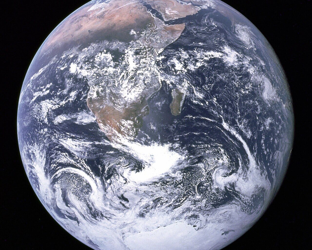 Earth viewed from Apollo 17 (Credit : NASA)