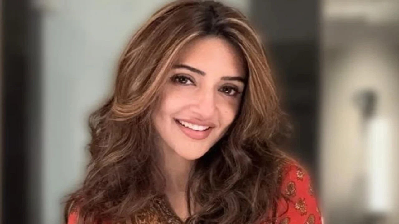 Allu Arjun's Pushpa 2 co-star Sreeleela conferred with MBBS degree; Video