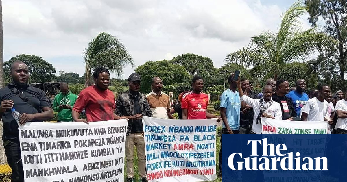 Thousands of Malawi businesses close in protest over tax changes | Global development