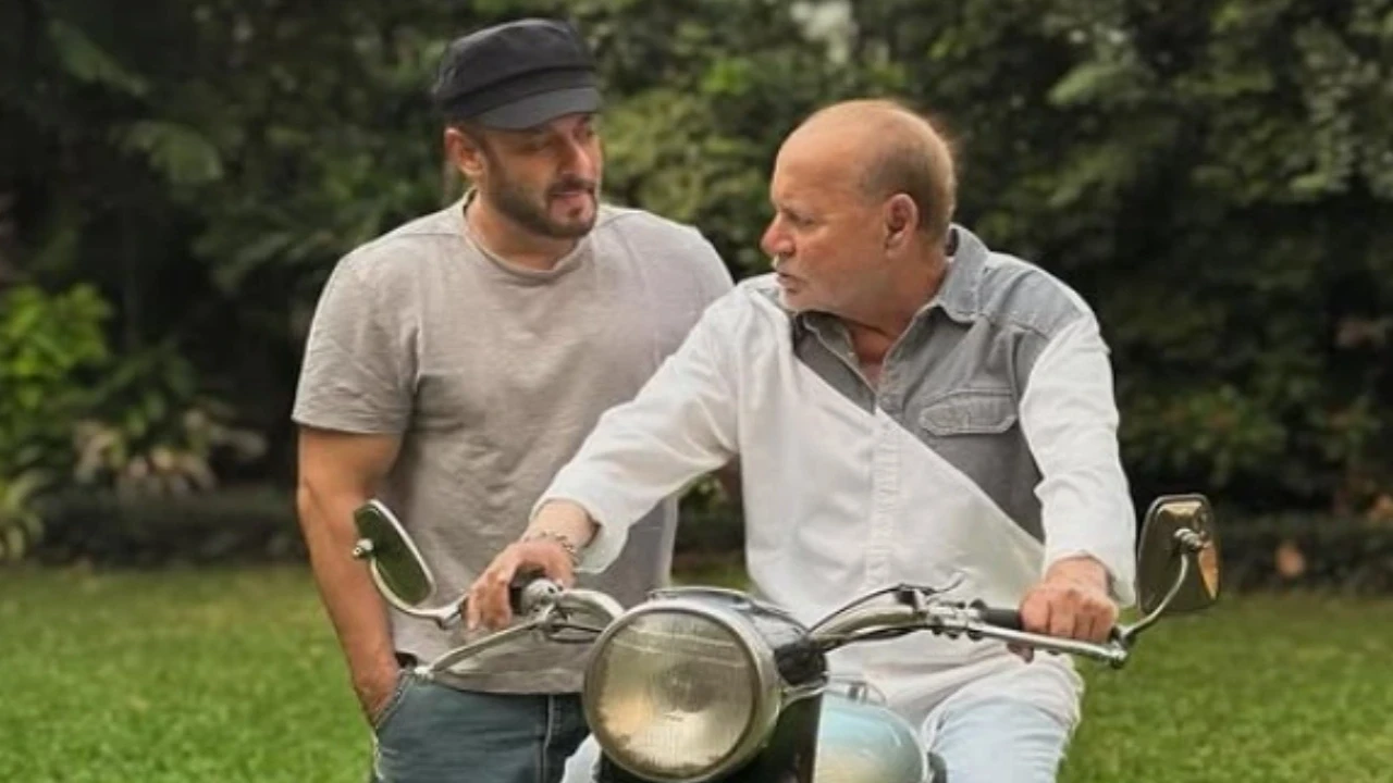 Salim Khan Hospitalised: Salman Khan, Alvira Agnihotri, Aayush Sharma and other family members visit him