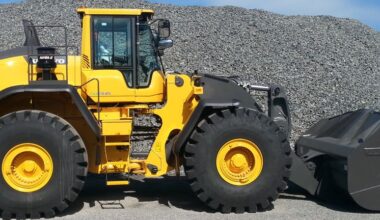 Evaluating Tadano (TSE:6395) After Recent Share Price Strength And Valuation Discount