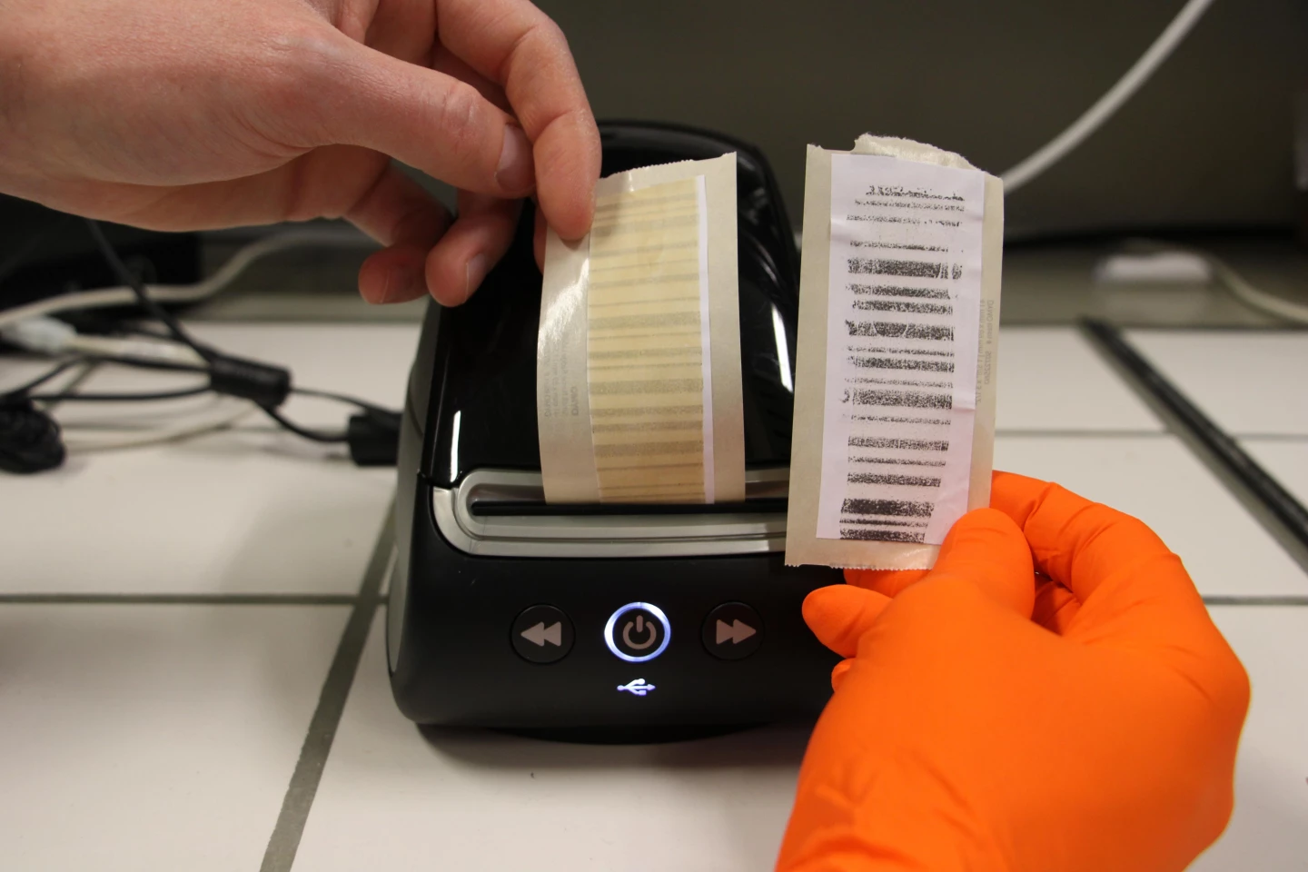 The paper can be used in a standard thermal printer