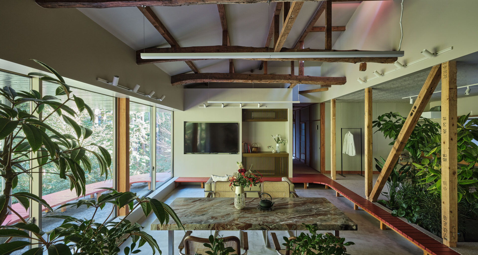 Engawa in Ninotaira / HAMS and, Studio