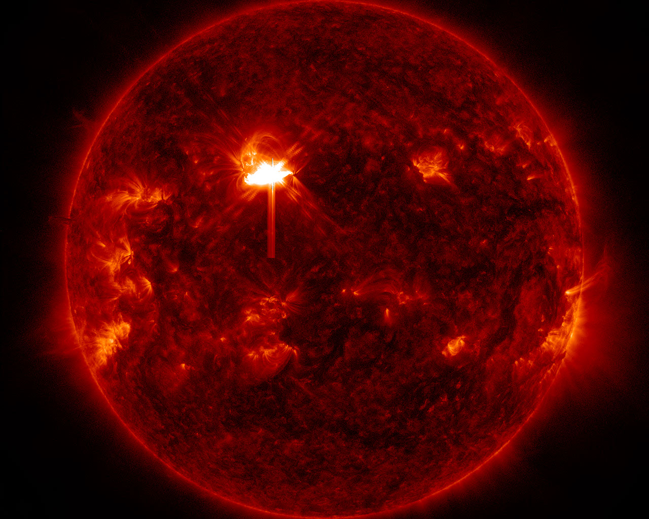 Strong Flare Erupts from Sun