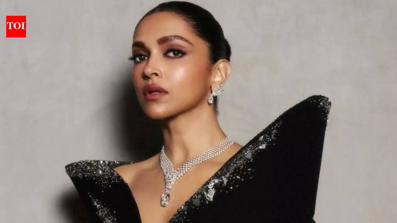 Deepika Padukone bewitches in black at a Dubai event - Pics |