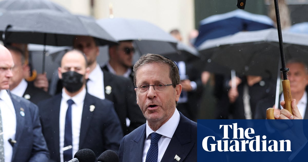 Isaac Herzog brings goodwill and a warning as he visits Bondi beach after terror attack | Bondi beach terror attack