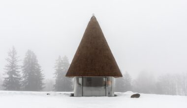 Under the Reed Roof Guesthouses / YOD Group