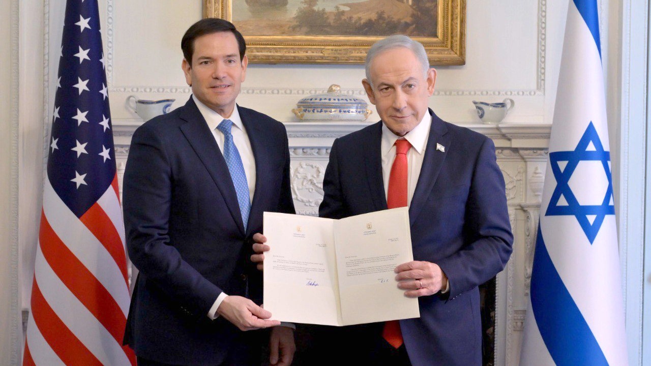 Israeli Prime Minister Netanyahu signs peace document ahead of Trump talks