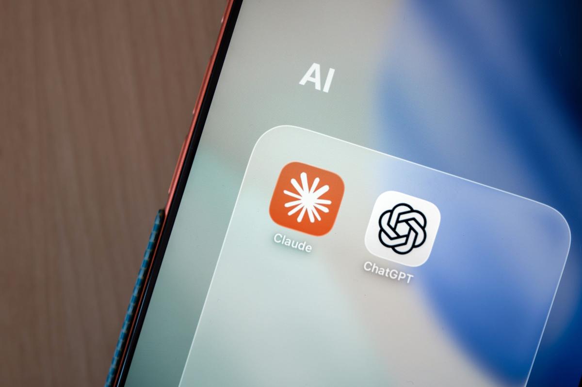 VCs Break Taboo by Backing Both Anthropic, OpenAI in AI Battle