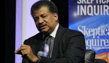 Neil deGrasse Tyson explains the impossible concept of 'nothing' in less than one minute