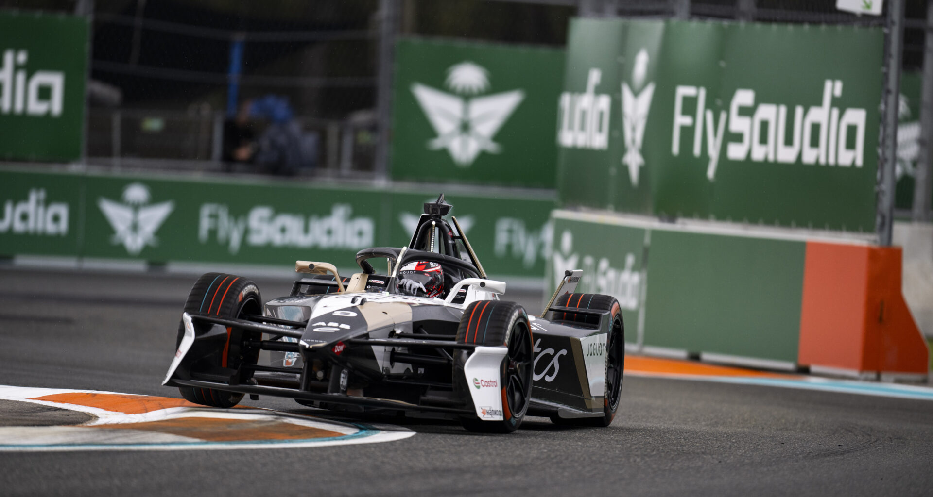 ABB FIA Formula E World Championship tackles Jeddah Corniche Circuit for first double-header of the season