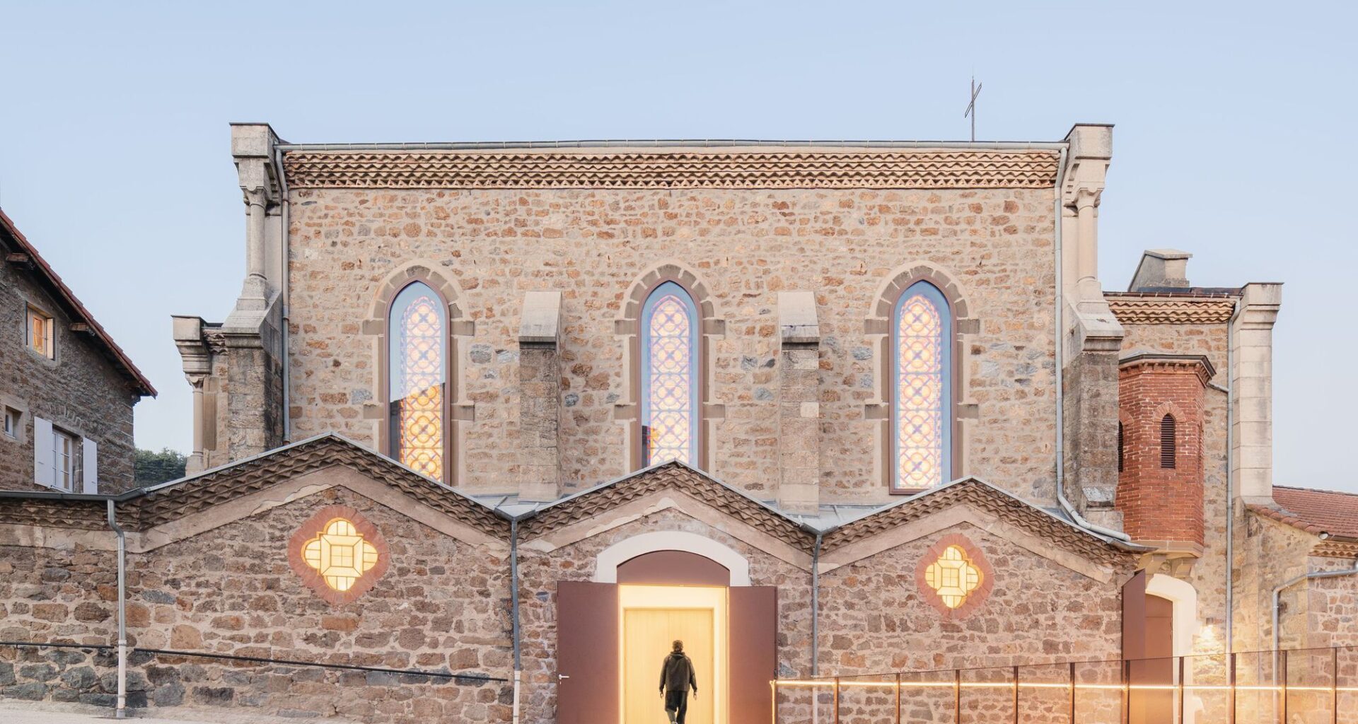 La Chapelle Renovation / PWA + AUMMA