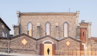 La Chapelle Renovation / PWA + AUMMA