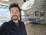 Selfie samples - 23mm, f/1.9, ISO 551, 1/50s (4096x3072px) - Motorola Signature review