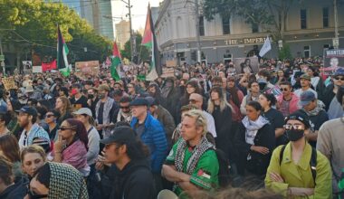 Mass protest against Israeli war criminal Herzog in Melbourne