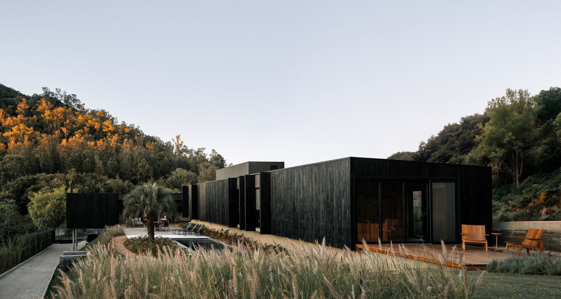 Entremontes House / Harpa Arquitetura