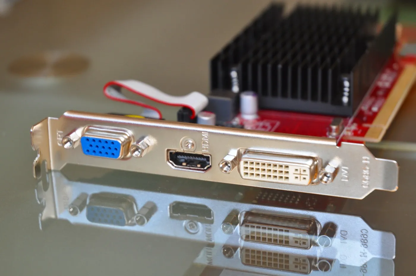 Radeon GPU analog connectors