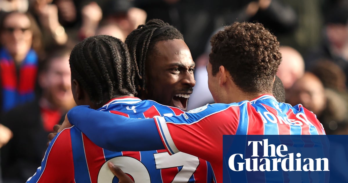 Guessand strikes late as Palace grab crucial victory over 10-man Wolves | Premier League